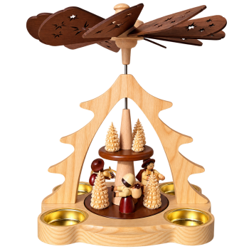 Pyramide mit 3 Figuren